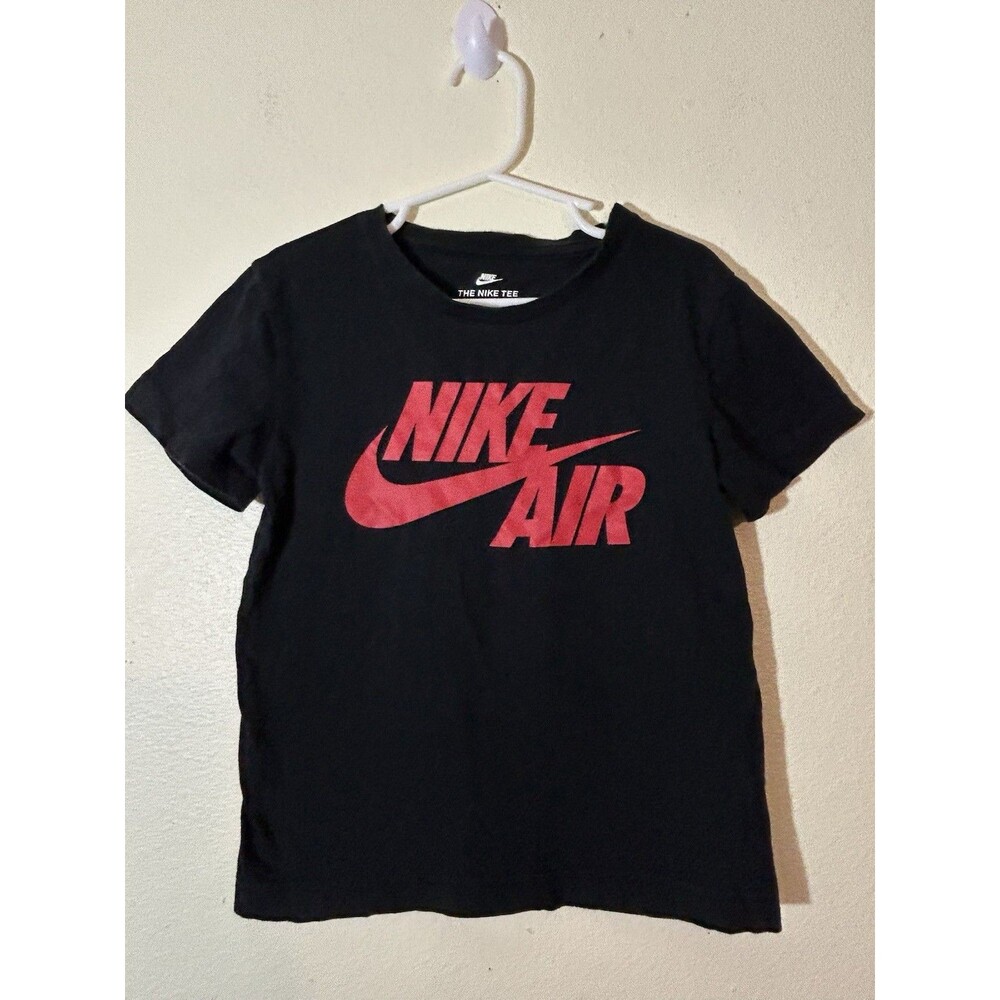 Nike Boys Graphic T Shirt - athletic cut - Size 6